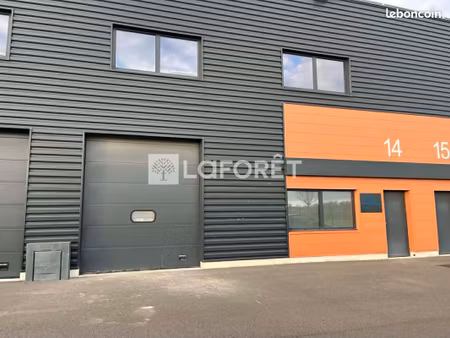 local commercial 150 m² buchelay