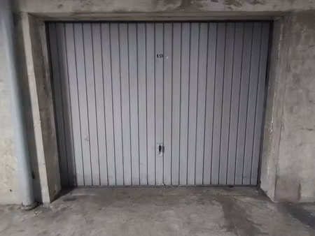 garage/box 13 m² pau