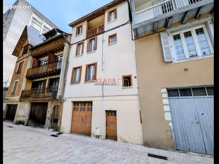 immeuble 7 pièces 152 m²