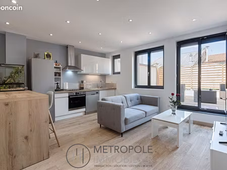 appartement 1 pièce 56 m²