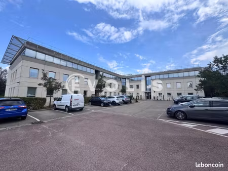 bureaux 360 m²