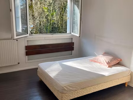 appartement 70m2meublé t3 chauffage et eau chaude et froide inclus