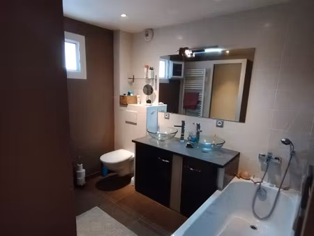 bas de villa plus t2 indépendant