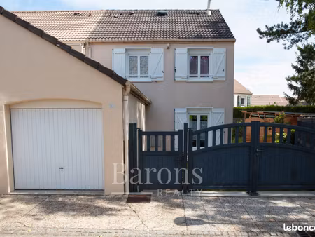 charmante maison familiale de 97 m²  5 pièces et 4 chambres  avec jardin et garage au calm