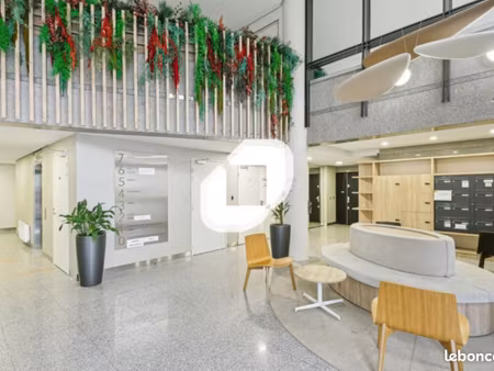 bureaux 367 m²