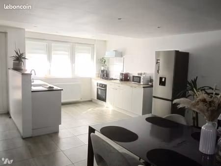 immeuble 189 m² brunehamel