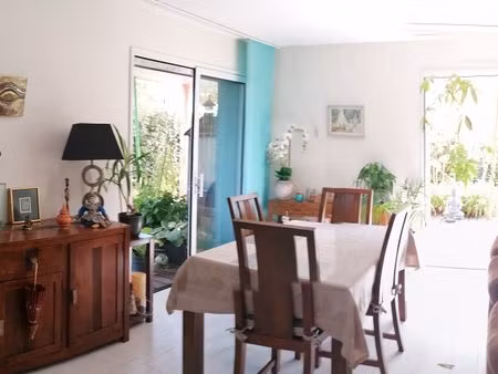 trés belle appartement 3 pièces avec son jardin de 160 m2