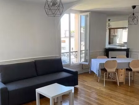 beau t3 meublé 57m² traversant et très lumineux 