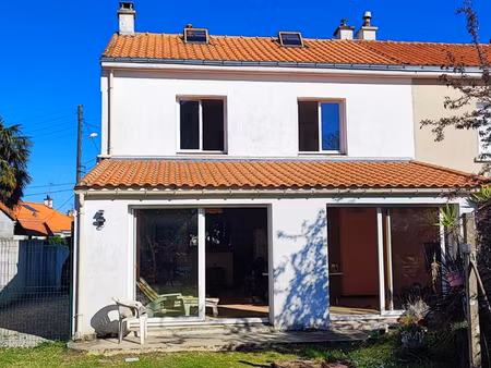 maison de 140 m² sur 800 m2