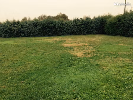 terrain 650 m² tauriac