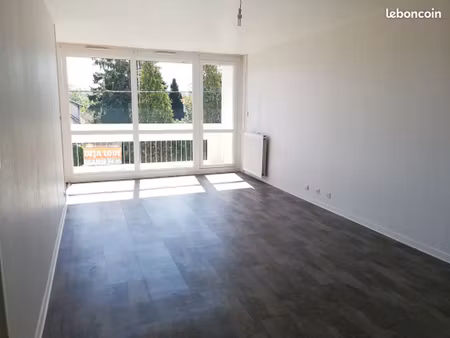 studio 1 pièce 38 m²
