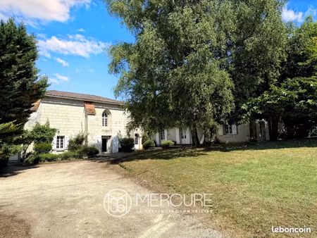 maison 10 pièces 281 m²