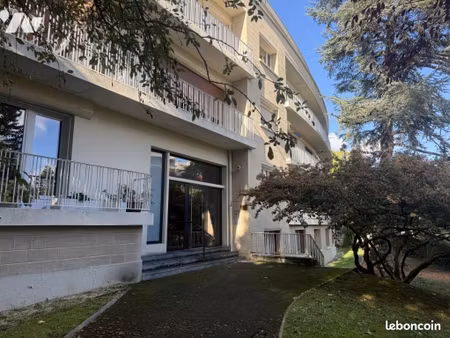 appartement 1 pièce 38 m²