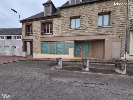 local divers 200 m² foucarmont