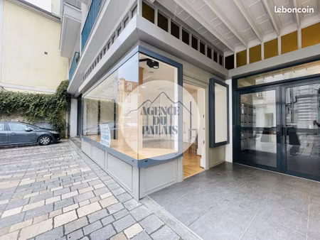 local commercial 43 m² pau
