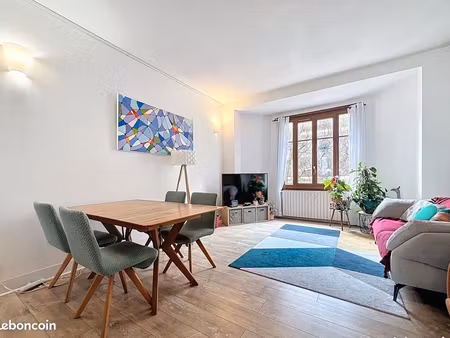grand t3 de 69 m² – centre-ville (avenue du comte vert) de chambéry – cave & grenier