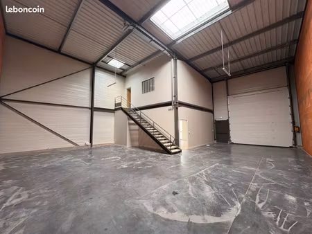 local 215 m² roanne