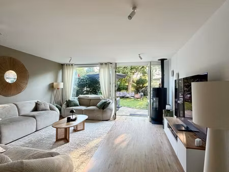 maison de ville en pierre de caractère – 150 m² – centre de flers