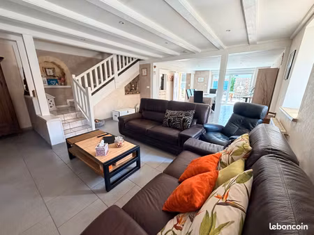 maison 7 pièces 165 m²