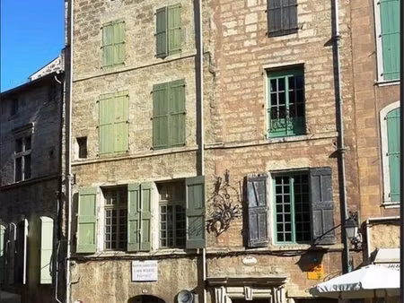 t3 hyper-centre pézenas- clim- refait à neuf