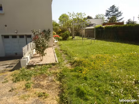 appartement f3 bis 74 m2  + garage  + jardin à pau