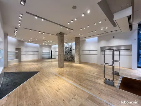 local commercial 200 m² amiens