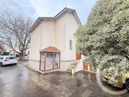 maison 6 pièces 115 m²