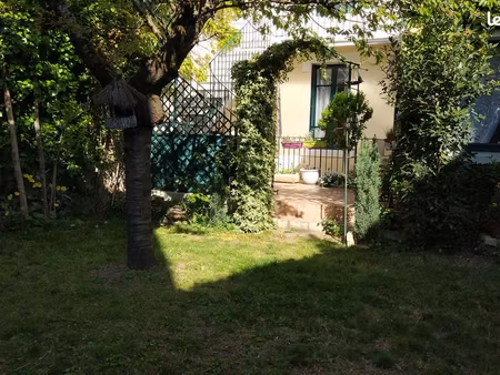 urgent montluçon maison de ville.....garage...jardin etc