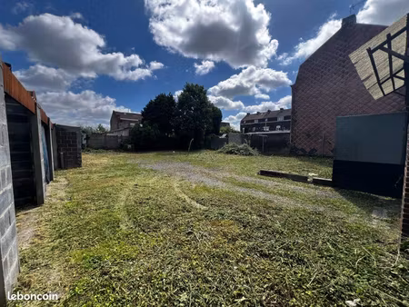 terrain constructible 605m2
