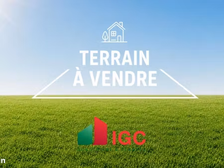 terrain 640 m² saintes