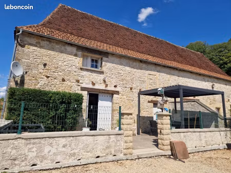 maison 9 pièces 248 m²