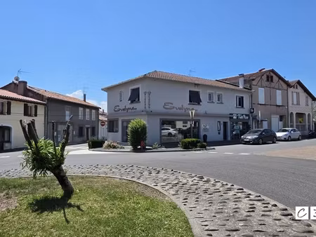 immeuble 211 m² cazères