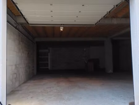 local 140 m² coutras