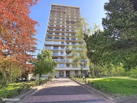 appartement 36 pièces 109 m²