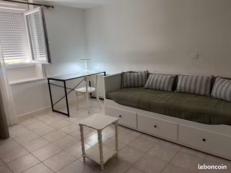 perigueux beau t2 meublé lumineux 2 eme étage