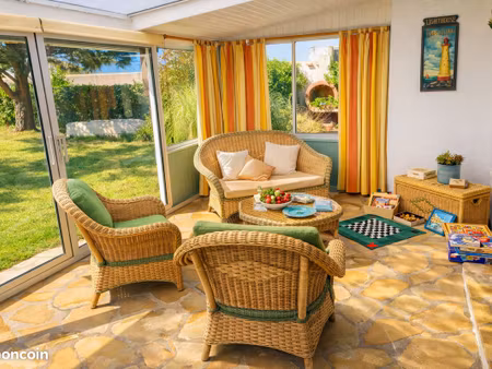 maison traditionnelle au calme  à deux pas de l’océan
