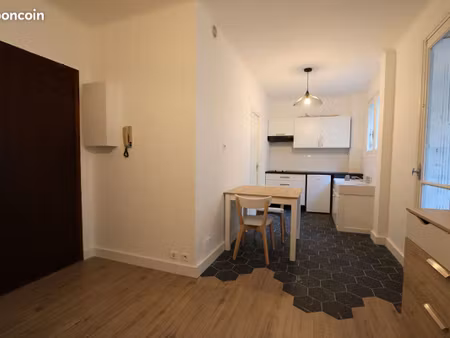 studio 1 pièce 30 m²