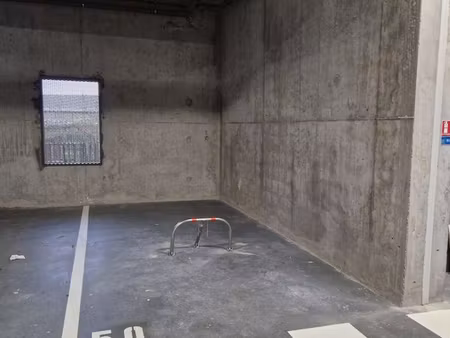 place de parking sécurisée à louer