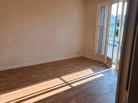 chamalières – t2 42 m² avec garage et parking et cave