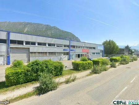 local d'activite 424 m² saint egreve