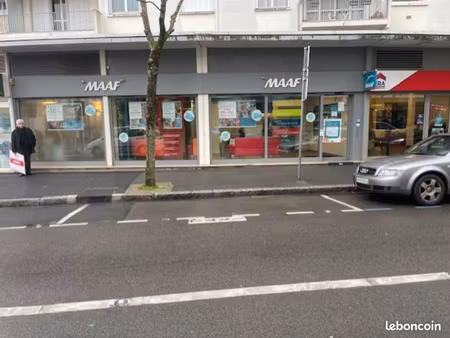 bureau 170 m²