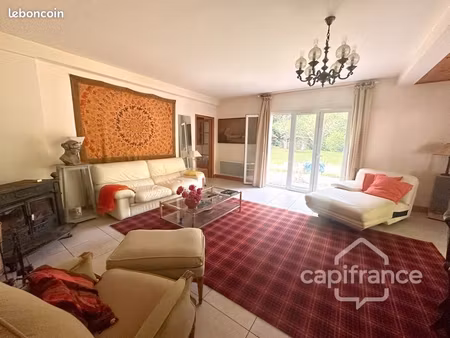 maison 8 pièces 195 m²