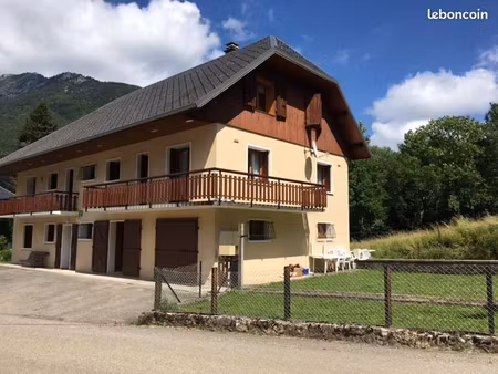 loue appartement t2 meublé à aillon le jeune