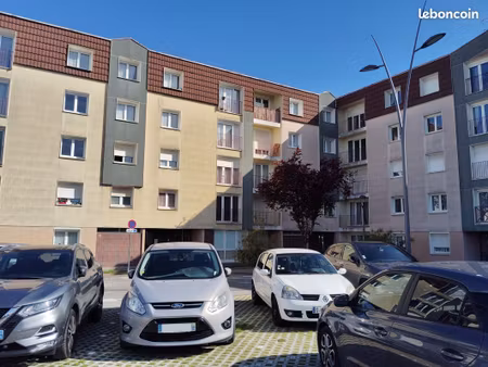 appartement t2 dans résidence très calme