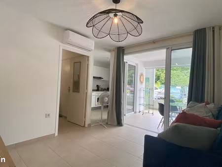 studio 1 pièce 27 m²