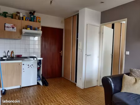 appartement 2 pièces de 33 m2 avec parking sécurisé