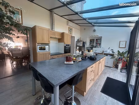 maison 6 pièces 143 m²