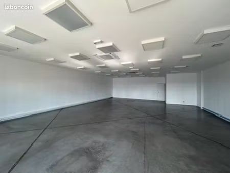 local commercial 135 m²