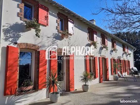 maison 15 pièces 572 m²