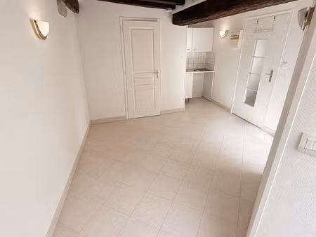 studio meublé de charme – 14 m² – disponible prochainement